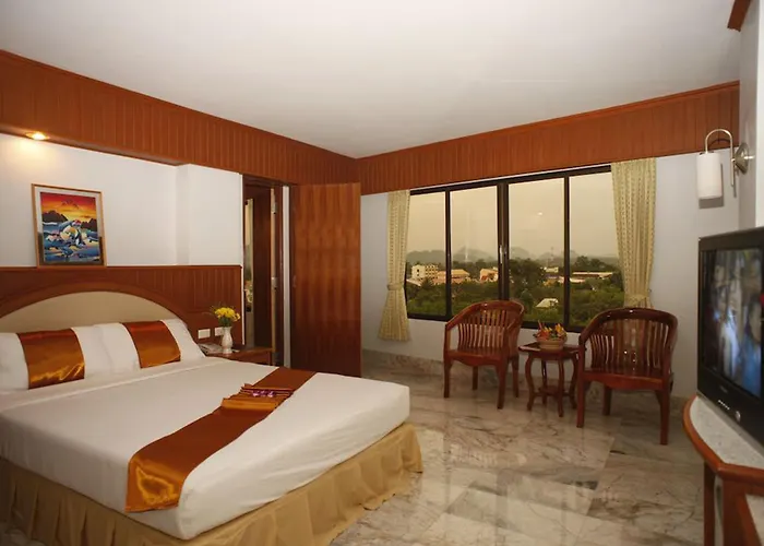 Boon Siam Hotel